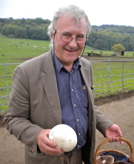 Author interview with Richard A. Fortey: Close Encounters of the Fungal Kind